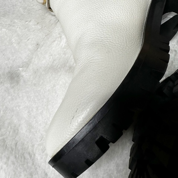 NWOB Karl Lagerfeld Paris Portia Lug Sole Chelsea Ankle Boots Bone Women’s 8 - Picture 13 of 13